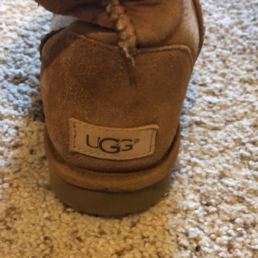 Short tan uggs - Picture 6 of 6